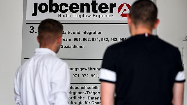 In einem Spiel die Situation von Bürgergeld-Empfängern nachempfinden? Mit dem Onlinespiel Bürgergeld-Bingo wollen die Macher auf ...