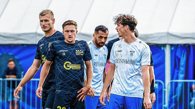 Die Villinger Marcel Sökler (links) und Kevin Müller konnten mit der FC 08-Vorstellung gegen Ravensburg zufrieden sein. Es war ein ...