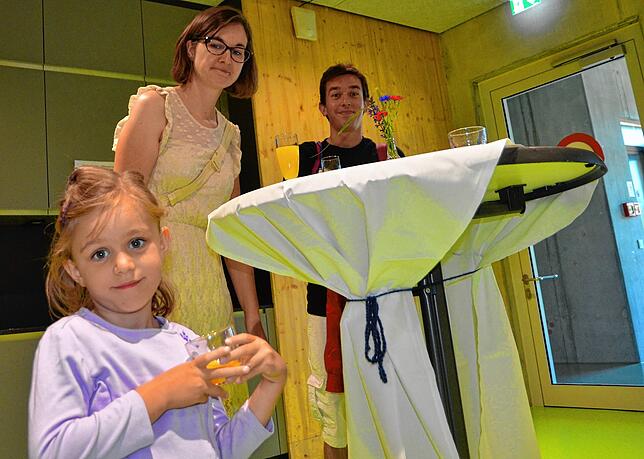 Bild 17: Bilder von der feierlichen Einweihung des Kindergartens Storchennest