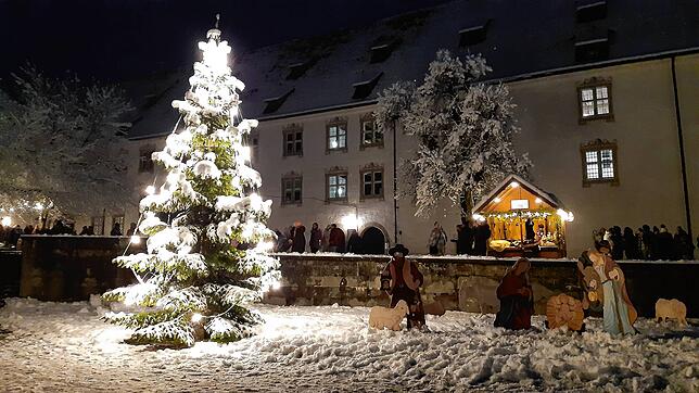 Auch auf dem Weihnachtsmarkt Schloss Salem wird es winterlich.