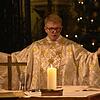 Pfarrer Bernd Walter in der Christmette am Heiligen Abend während der Eucharestiefeier im Überlinger Nikolaus-Münster. Die Christmette ...