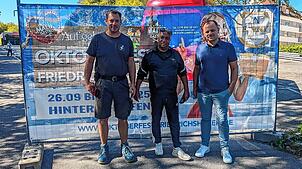 Sie sorgen dafür, dass das Oktoberfest Friedrichshafen ein Erfolg wird (v.l.): Ronald Burgau von der Firma Zimmermann Zeltbauten, ...