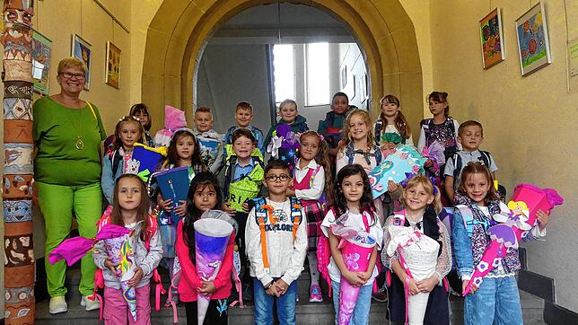 In die Klasse 1a der Murgtalschule sind 19 Kinder eingeschult worden. Klassenlehrerin ist Dagmar Beese.