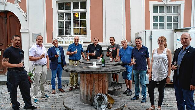 Stellvertretend für die vielen Akteure, ohne die das Bodensee-Weinfest nicht veranstaltet werden könnte (von links): Sven Schuchhardt ...