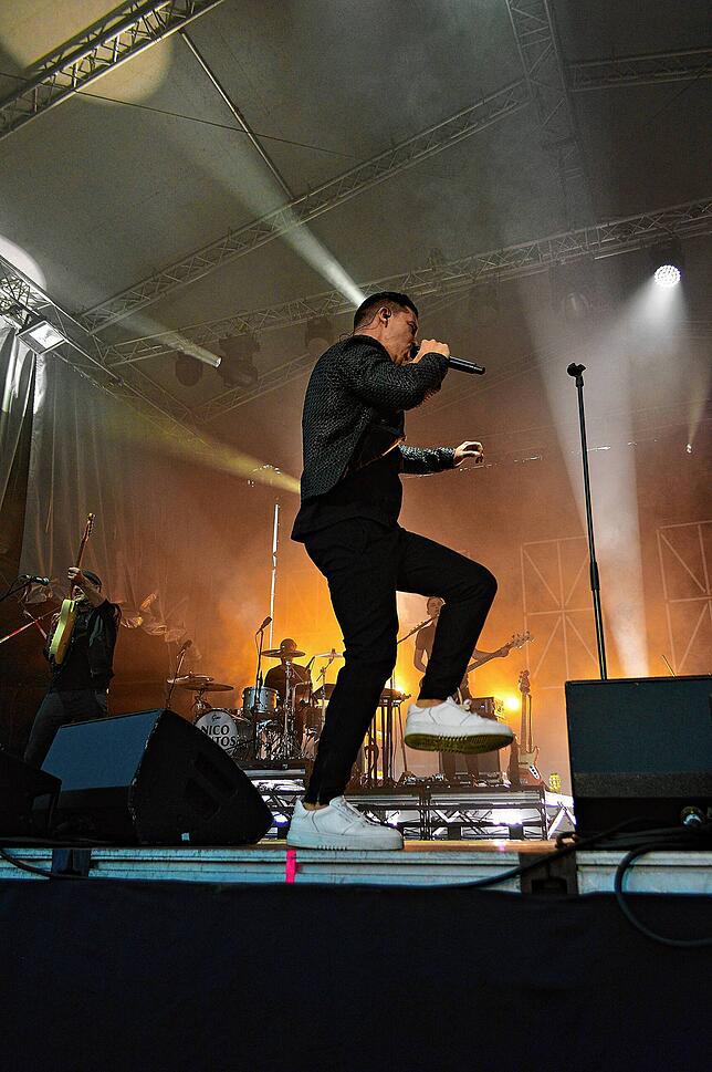 Bild 16: Bilder vom Nico-Santos-Konzert in Markdorf (2)