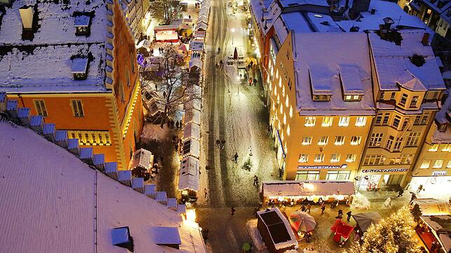 Der Weihnachtsmarkt Ravensburg 2024 hat ein buntes Programm zu bieten. Hier haben wir alle Infos rund um Öffnungszeiten, Aussteller, ...