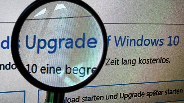 Offiziell kostet ein Upgrade jetzt Geld: Mit dem &bdquo;Windows 10 Update Assistent&ldquo; kann man Microsoft laut Magazin ...