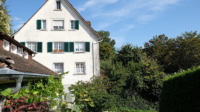 Kontrovers diskutiert wurde im Bauausschuss, ob der Garten südlich der Gebäude der Vianney-Gesellschaft über dem Spielplatz im ...