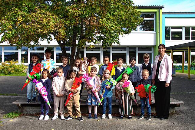 Klassenlehrerin Barbara Linn begrüßte die Kinder der Klasse 1a zu ihrem Schulstart an der Hochrheinschule Gailingen.