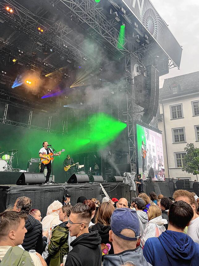 Bild 9: Gute Laune trotz Regenwetter: Bilder von den Auftritten von Sido und SDP bei Stars in Town