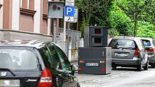 Bitte recht freundlich! Mehrere Autofahrer beschweren sich, dass ein mobiler Blitzer in der Steißlinger Straße (Symbolbild) falsch ...
