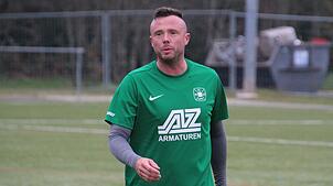 Kappels Spielertrainer Kevin Kitiratschky gewann mit seinem Team das torreiche Derby in Niedereschach. Kitiratschky erzielte in dieser ...