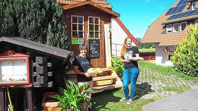 Direktvermarktung ist im Trend. Neu ist das Eier-Häuschen beim Gasthaus „Hirschen“ auf der Neueck in Neukirch. Brigitte ...