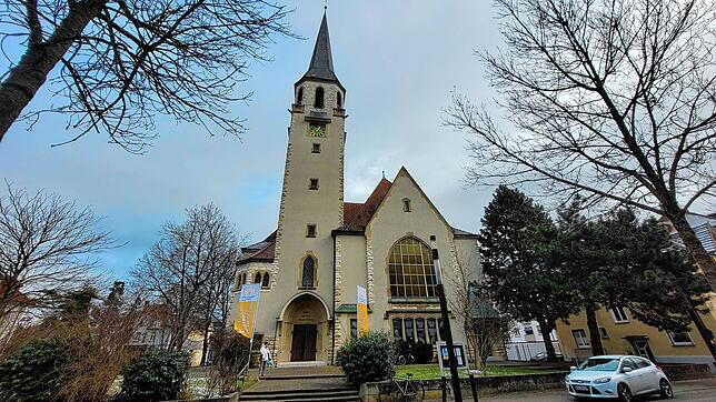 Der Platz vor der Lutherkirche sollte am Samstag zum Ort einer Kundgebung gegen Hass und Hetze werden. Diese Pläne mussten nun geändert ...