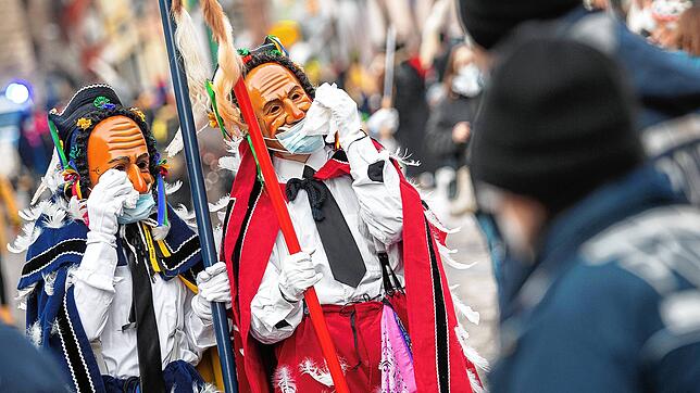 Maske auf trotz Maske? Oder keine Maske unter der Maske? Auch darum geht es bei den Überlegungen zur diesjährigen Fasnacht. Hier ein ...