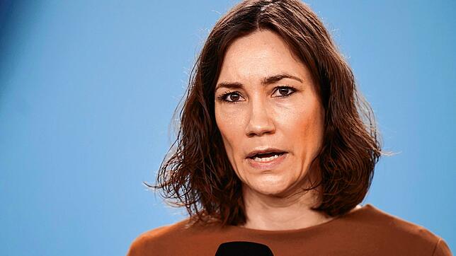 Bild : Familienministerin Spiegel tritt zurück