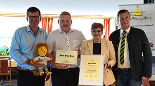 Siegfried Schaffer, Vorsitzender der Dehoga-Kreisstelle Konstanz (links), und Peter Hauk, Minister für Ernährung, ländlichen Raum und ...