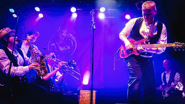 &bdquo;ReTour de France&ldquo; heißt die siebte CD der Alemannenrockband Luddi aus Birkendorf.