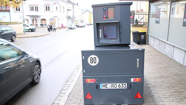 Beim Blitzermarathon wird verstärkt die Geschwindigkeit kontrolliert, wie hier im November 2022 in der Donaueschinger Mühlenstraße.