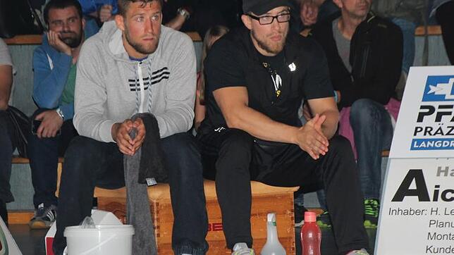 Tribergs Trainer Kai Rotter (rechts) ist zuversichtlich, dass sein Bruder Jan (links) gegen Freiburg wieder einsatzfähig ist.