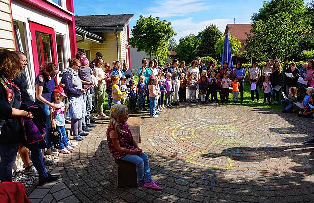 Bei einer kleinen Einweihungsfeier konnten Kinder, Eltern und Gäste den neuen Anbau an den Kindergarten Purzelbaum besichtigen.