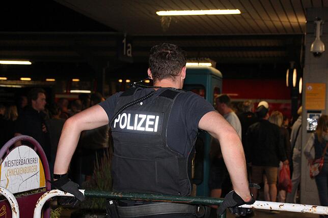 Ohne die Helfer der Blaulichtorganisationen und die vielen Ordnern geht nichts beim Seenachtfest.