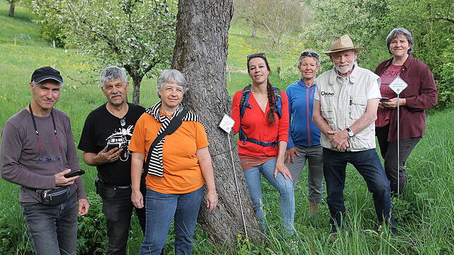 Digitalisiert wurde der Obstlehrpfad im Liederbachtal durch die Mitglieder der BUND-Ortsgruppe Waldshut-Tiengen, von links: Markus ...