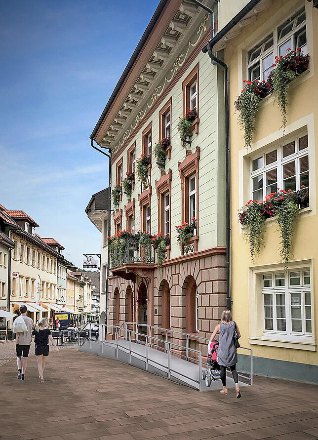 Mit einer Rampe könnte das Rathaus in Tiengen barrierefrei werden. Die Alternative wäre ein Aufzug im rückwärtigen Bereich.