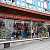 Das Narren-Schaufenster in der Stockacher Hauptstraße, direkt am Hans-Kuony-Brunnen, soll mit Hilfe von Fördermitteln professionalisiert ...