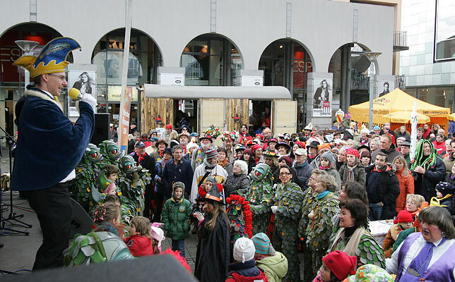 So fing es 2008 an: Matthias Graf und die Reichenauer Grundel brachten Stimmung auf den Augustinerplatz und landeten mit ihrem ...