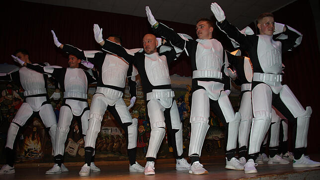 Die Männer der Zunft überzeugten durch ihre synchrone Choreographie beim Tanz „Star Wars“.