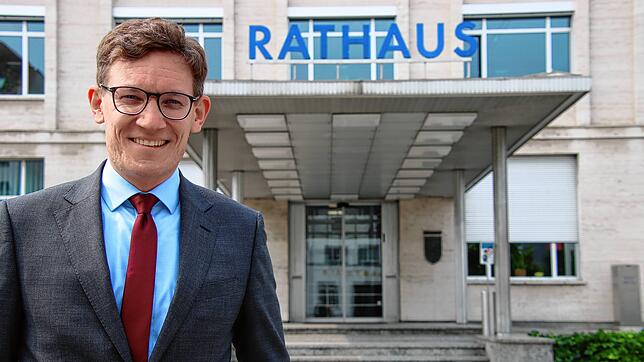 Am Dienstag wird er vereidigt: Marcus Röwer wird neuer erster Beigeordneter im Singener Rathaus, tritt das Amt allerdings erst zum ...