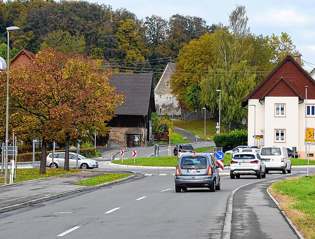 Inzwischen ist der Adler-Kreisel zwei Jahre alt. Die Ampel ist schon lange Vergangenheit.