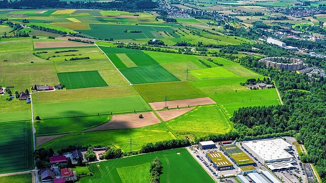 Blick auf die Felder bei den Bertholdshöfen. Hier wollen die Stadtwerke VS mit ihrem Partner Thüga in den nächsten Jahren einen ...