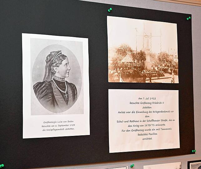 Auch herausragende historische Ereignisse fanden in der Fotoausstellung &bdquo;Blick zurück&ldquo; ihren Niederschlag. Auf dem Bild der ...