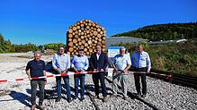 Eröffnung des Holzladegleises (von links): Albrecht Obergfell (Ingenieurbüro Schweizer), Gerd Hickmann (Abteilungsleiter ...
