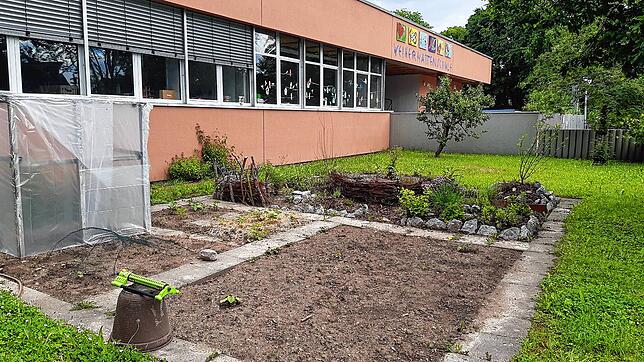 Im Schulgarten der Weihermattenschule Bad Säckingen können die Schüler selbst Obst und Gemüse anbauen. Bild: Verein