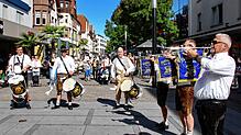 Laut und majestätisch hallen die Fanfarenklänge und Trommelwirbel des Poppele-Fanfarenzugs beim Aktionstag am Samstag durch die ...