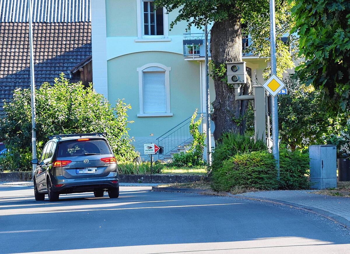 RadolfzellStahringen Stadt gehen tausende Euro durch die Lappen Warum die alten Blitzer RadolfzellStahringen Stadt gehen tausende Euro durch die Lappen Warum die alten Blitzer