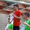 Siegerehrung der Klasse M11 beim Kinder-Hallensportfest der LG Hohenfels mit Sieger Karl Schupp vom LC Buch, dem Zweitplatzierten Jona ...