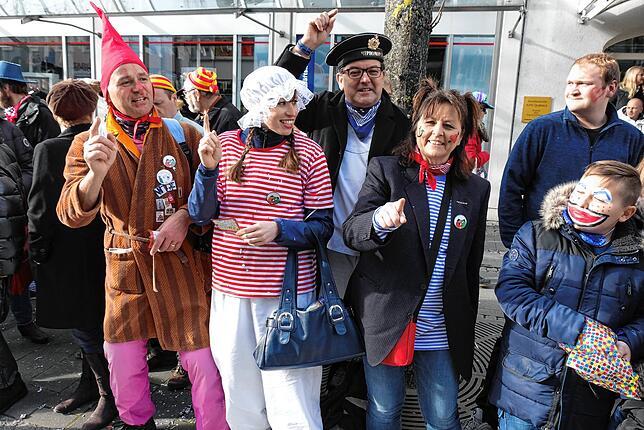 Bild 36: Bilder vom großen Fasnet Samschdig-Umzug der Poppele-Zunft (3)