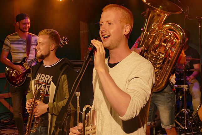 Die Hochschwarzwälder Formation &bdquo;Brasstastisch&ldquo; rockt das Waldfest am Samstagabend.