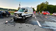 Mit einem schwarzen Audi kollidierte ein Transporter am Mittwochmorgen an der Kreuzung der Landesstraße L189 mit der Beurener ...