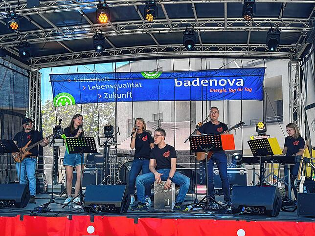 Die Tiengener Band Free Day spielt am Sonntagnachmittag auf der großen Bühne zur Unterhaltung.