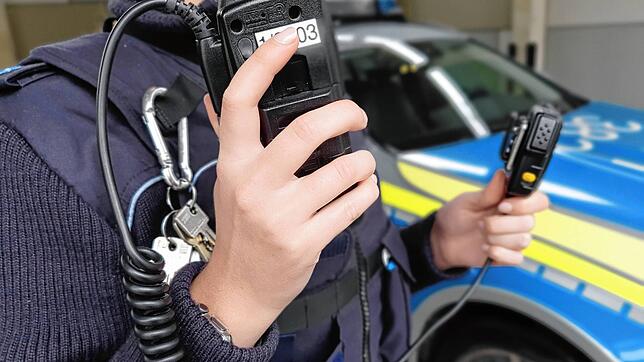 Die Polizei Überlingen (hier ein Symbolfoto) sucht Zeugen zu einem Vorfall am Zentralen Omnibusbahnhof.