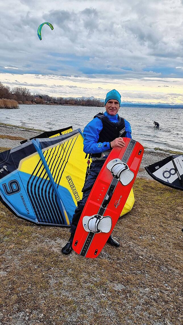 Bernhard Thum, Kitesurfer aus Bodman-Ludwigshafen, setzt sich dafür ein, dass es ein vernünftiges Nebeneinander von Badegästen und ...