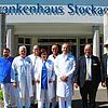 Das Ärzteteam, der Bürgermeister und der Krankenhaus-Geschäftsführer freuen sich über die erteilte Weiterbildungsbefugnis (von links): ...