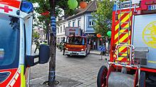 Feuerwehr und DRK rücken am Donnerstagmorgen wegen eines medizinischen Notfalls in die Pfullendorfer Hauptstraße aus.