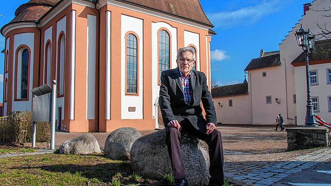 Die CDU Tiengen hat das Wirken ihres verstorbenen Mitglieds Werner Dörflinger, hier auf dem Kirchplatz des Klettgaustadt, gewürdigt.