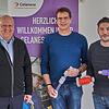 Betriebsleiter Thomas Drechsel, Produktionsleiter Alfred Arnold und Betriebsmeister Süleyman Kocak (von links) zeigen eine Auswahl an ...